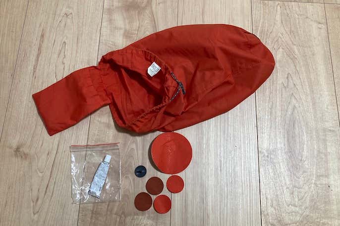 モンベルの登山用マット付属のリペアキット
