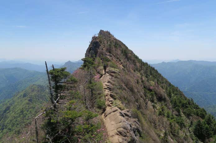 弥山から望む天狗岳