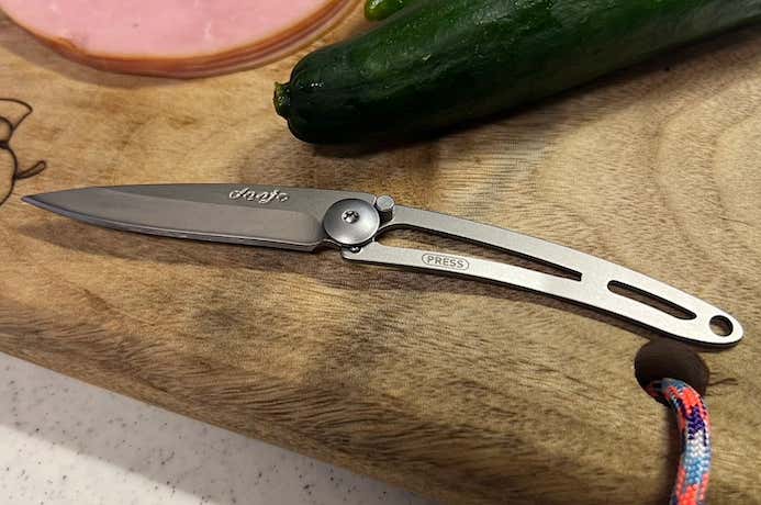 軽量コンパクトなdeejo Naked 商品画像