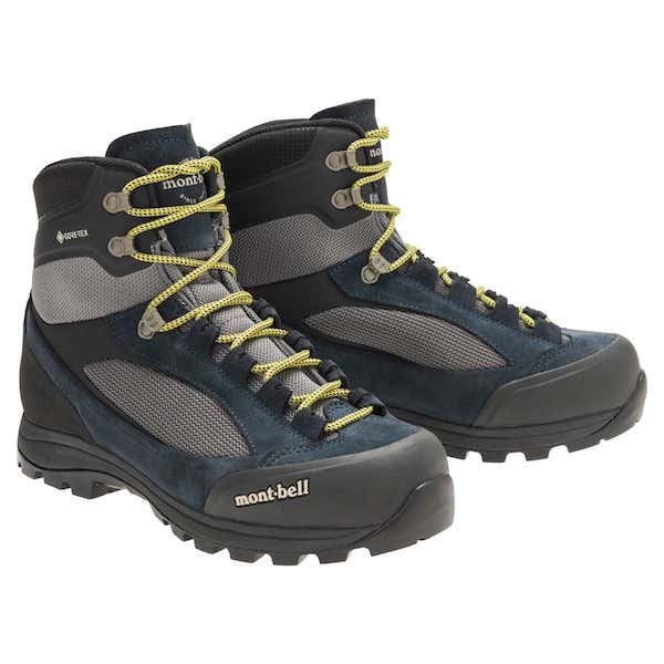 高い通気性と、防滑性抜群のソールが特徴