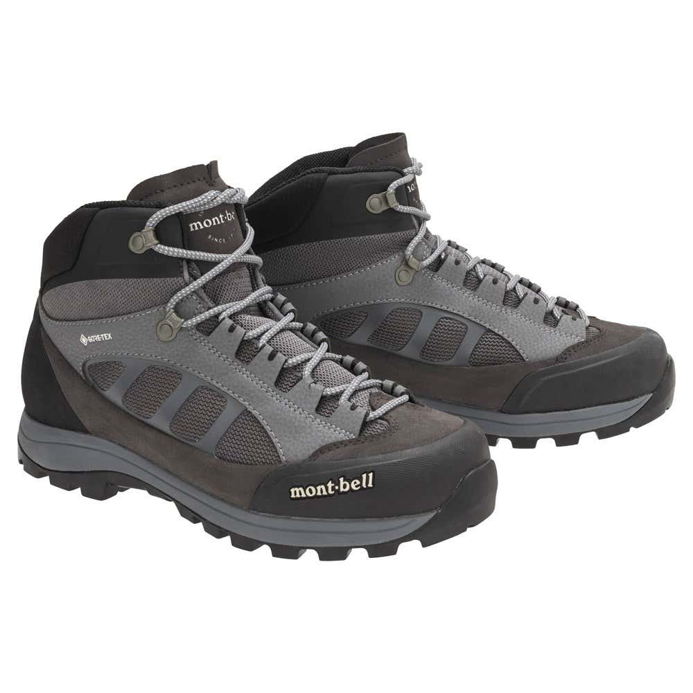 軽量で柔らかい、さまざまなシーンで広く使えるミドルカットモデル