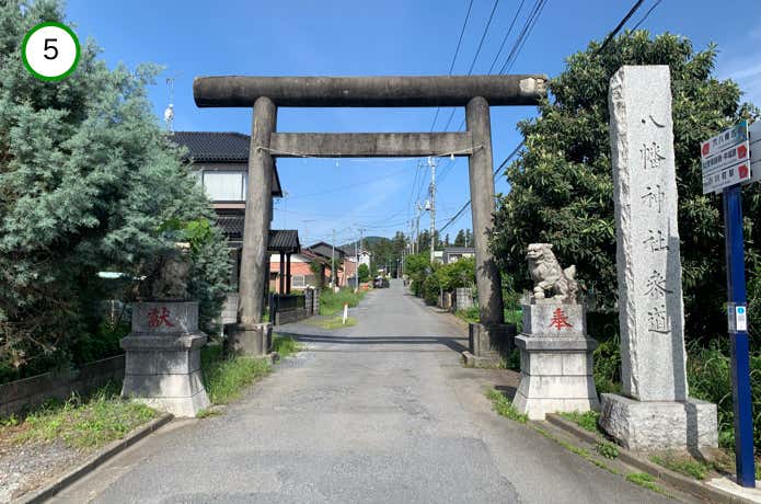 八幡神社参道