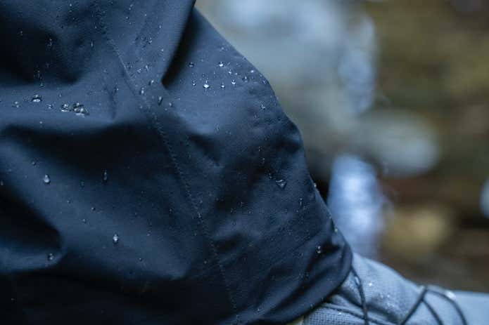 サロモン OUTERPATH 2.5L WP PANTS 表地