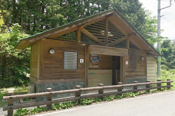 定峰峠のトイレ