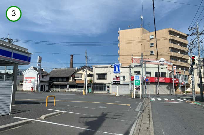 ここを左折