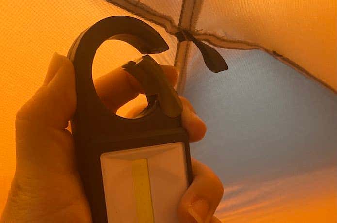 本体カラビナは大きくてやや使いにくい