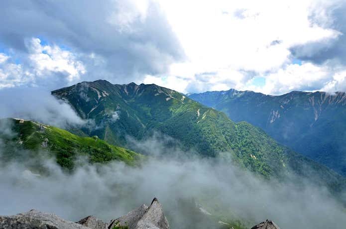 烏帽子岳付近からの裏銀座の山々