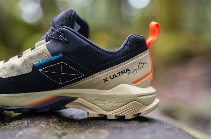 サロモン X ULTRA ALPINE GTX かかとにフォーカス