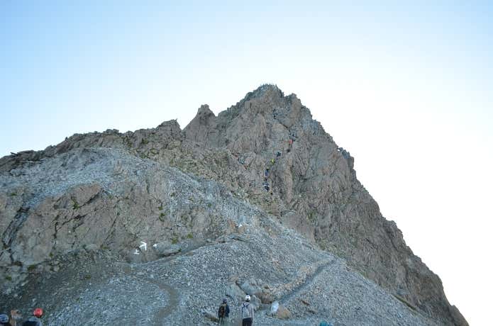 槍ヶ岳山荘から望む槍ヶ岳