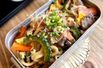 ゴーヤチャンプルうどん
