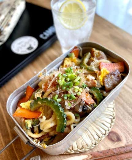 ゴーヤチャンプルうどん