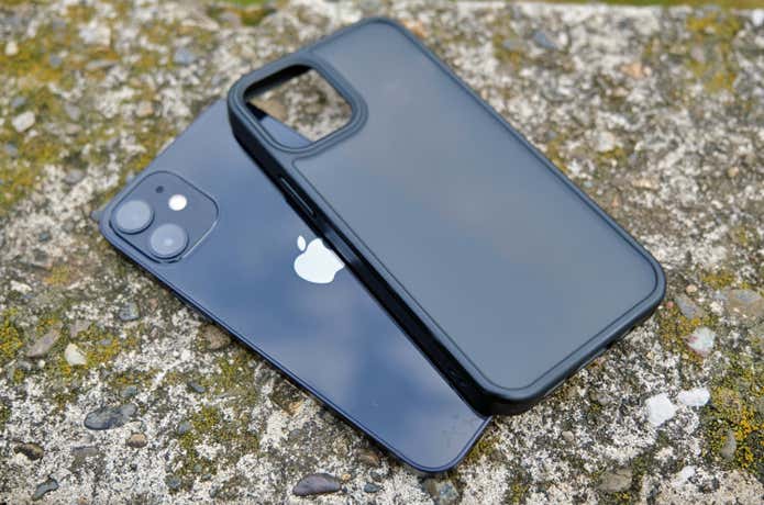 耐衝撃性の高いスマホケース