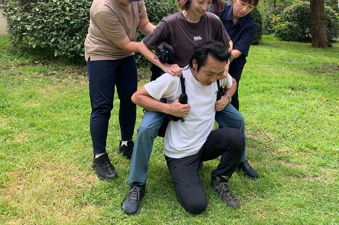 搬送者が交代