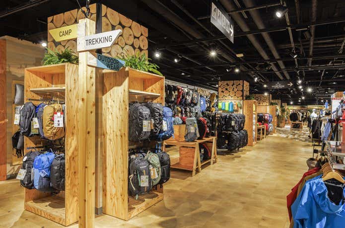 Alpen FUKUOKA
アウトドアショップ 店内