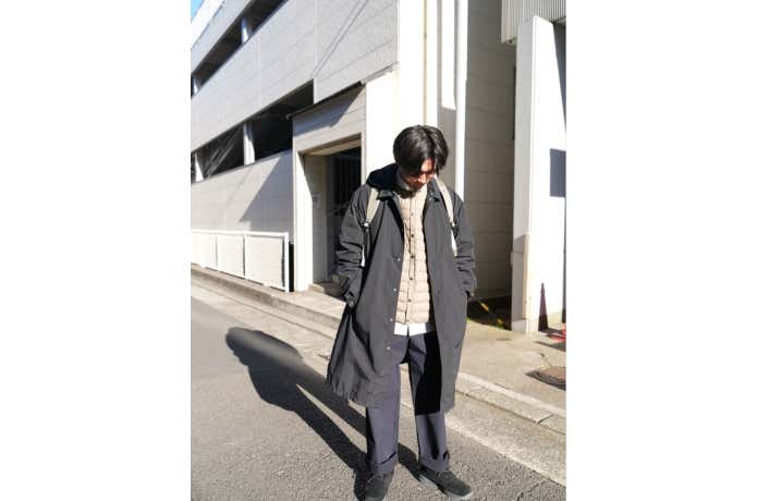 ザ・ノース・フェイスのサンダーラウンドネックジャケットを着用