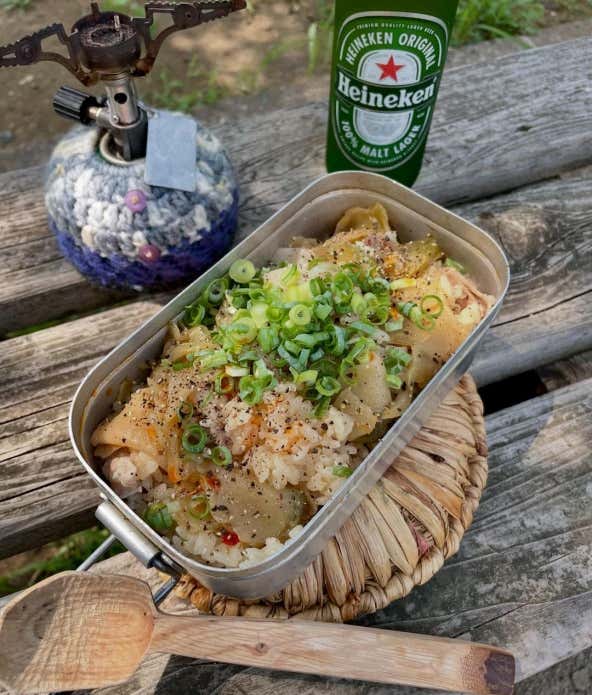 メスティン 豚肉とザーサイの炊き込みご飯 完成