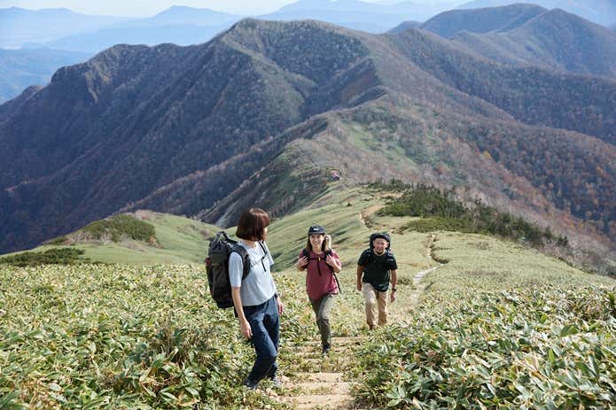 沼る人続出!?シルキーな着心地の極上ウェアで登山の”気になる 沼る人続出!?シルキーな着心地の極上ウェアで登山の”気になる
