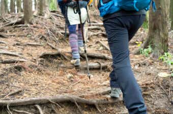 冬山登山のトレッキングパンツの選び方とおすすめ21モデル