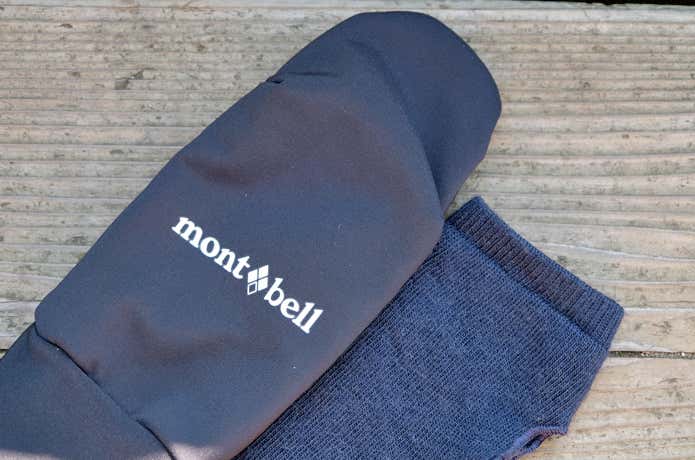 ハンドウォーマーとセットで使いたいオーバーミトン