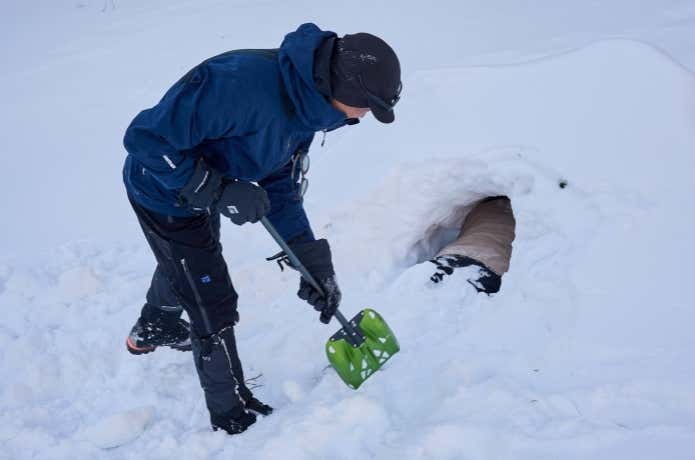 雪山でビーコン検証