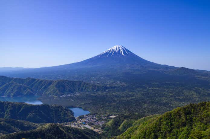 鬼ヶ岳から王岳への稜線からの富士山