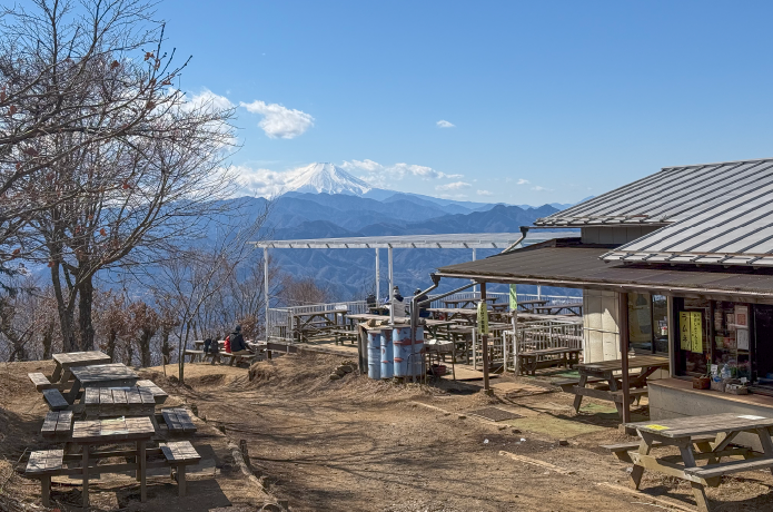 陣馬山の茶屋