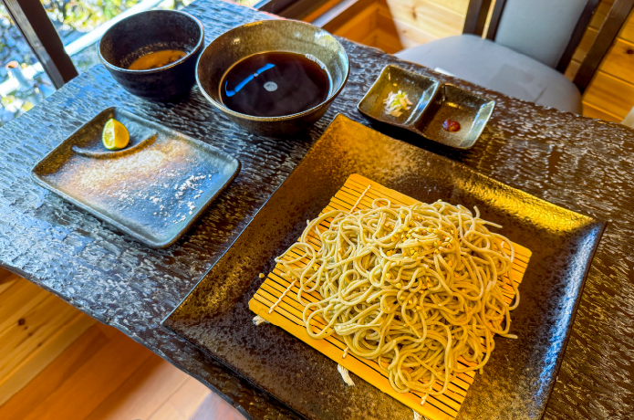 陣馬そば山下屋のもりもりそば