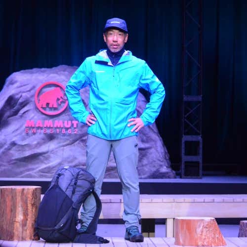 マムートの新作ハードシェルを着た宝利政誠さん