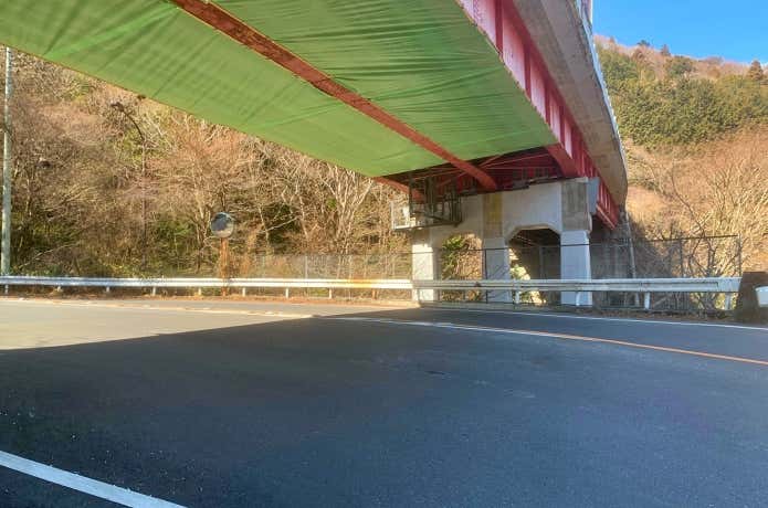 箱根新道をくぐる