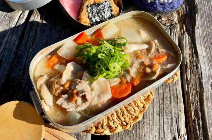 メスティンで作る納豆豚汁