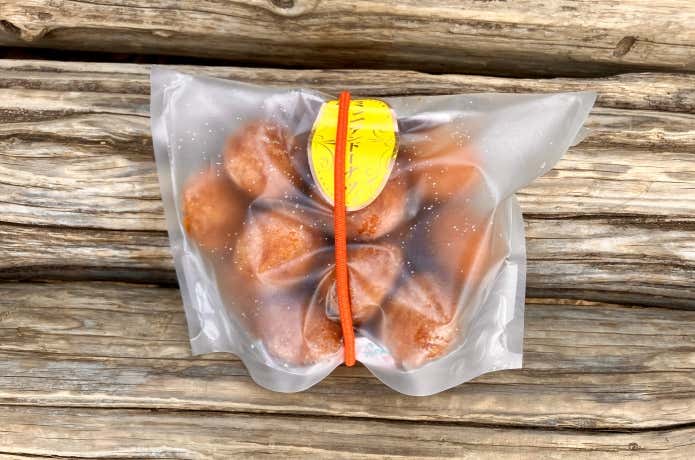 無印ロック付きゴムバンドでお菓子の袋どめ