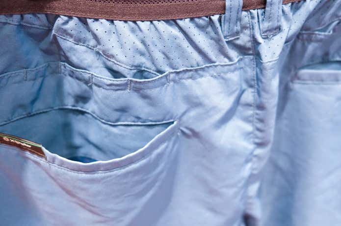 X Shelter 暑熱ショートパンツ　腰部分の通気機能ドットショットとベンチレーション