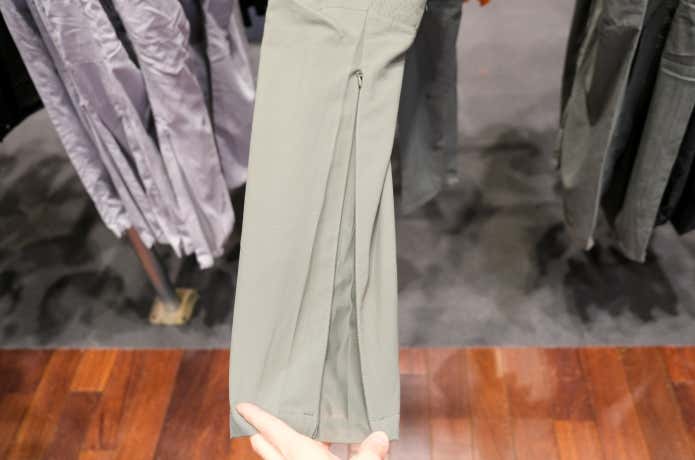X Shelter 暑熱クライミングパンツ　ふくらはぎ外側のベンチレーション