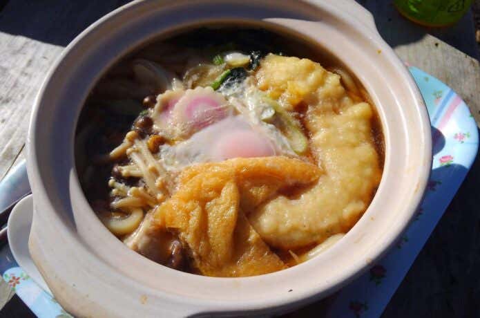 鍋割山荘の鍋焼きうどん