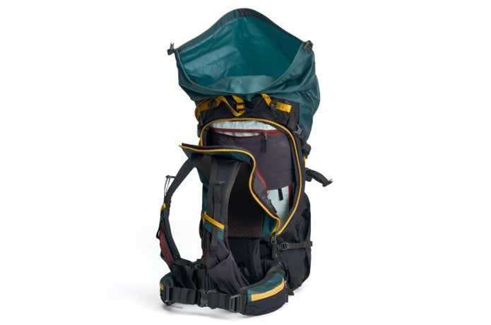 この2気室、天才すぎ。登山ザック「アウトロ」の便利すぎる