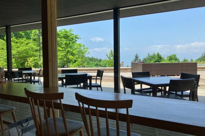 FUJIMI CAFE店内からの眺め