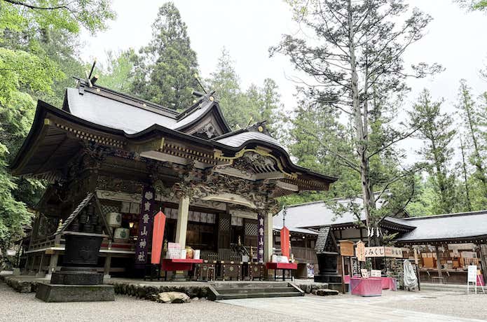 スタート地点は、観光でも人気の寳登山神社