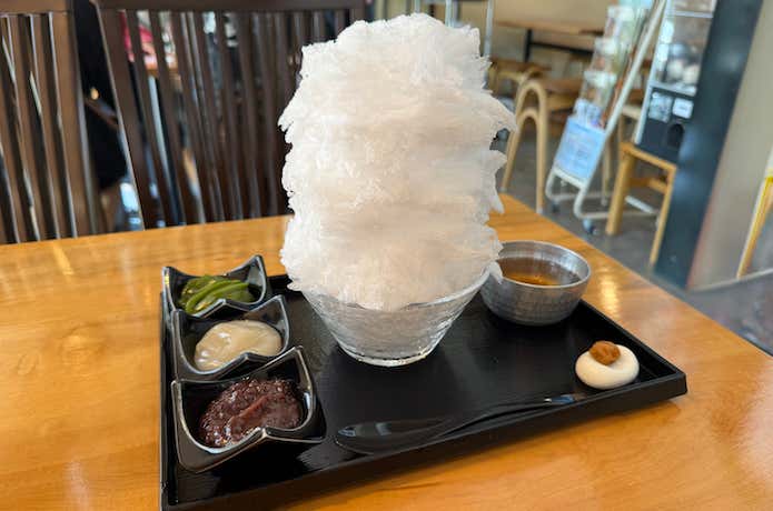 人気のメニューは「秘伝みつ 極みスペシャル」