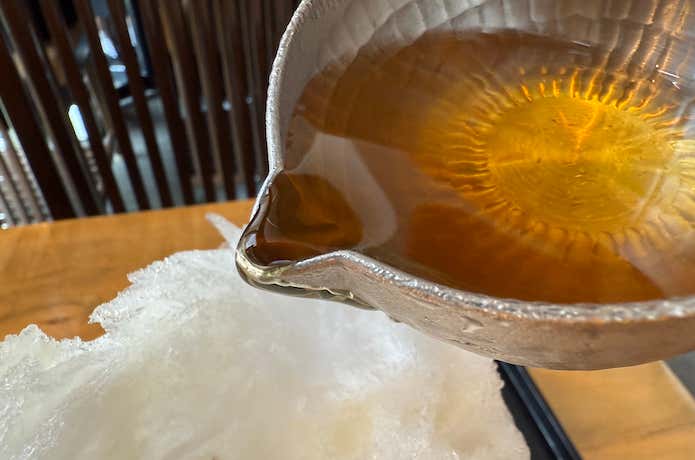 氷の味をひきたてる、秘伝の蜜