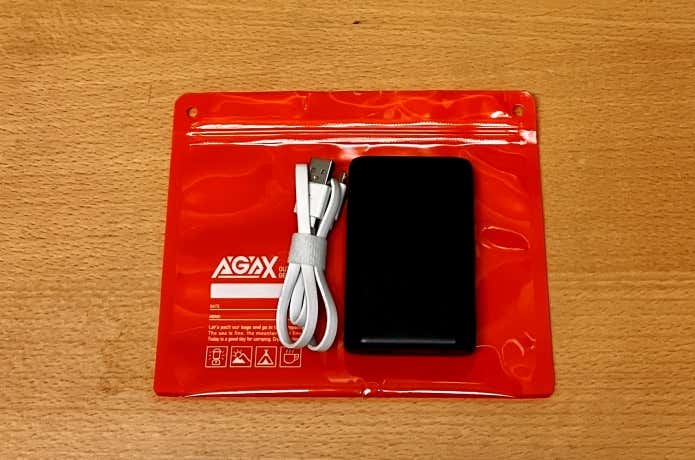 モバイル充電器など濡らしたくないものを収納