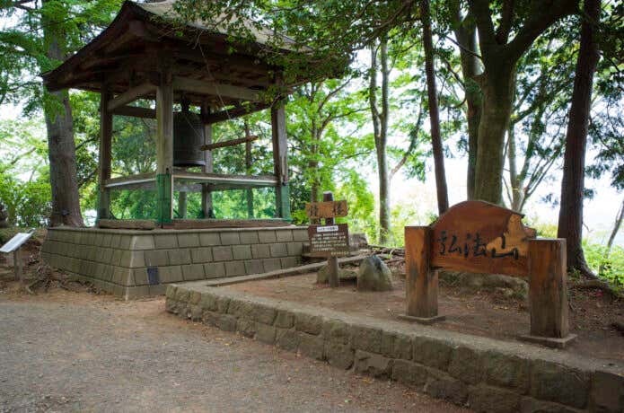 弘法山の鐘楼
