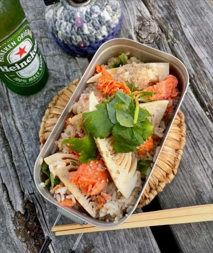 たけのこと鮭の炊き込みご飯
