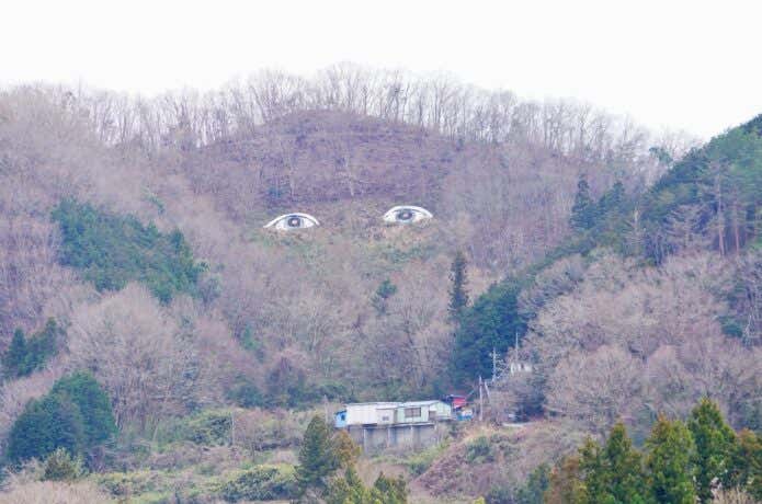 高橋政行氏が最初に制作した「山の目」
