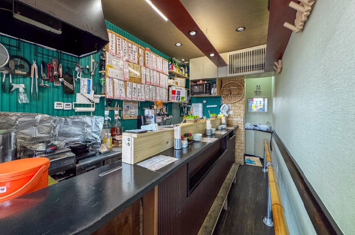 立吞みエンドーの店内