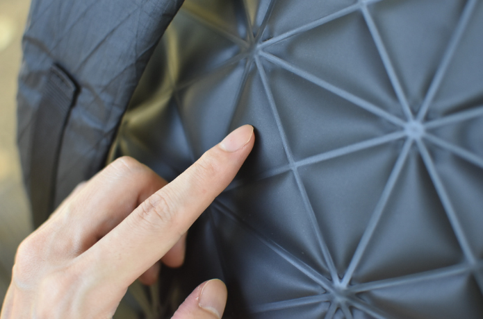 Ucoolを触っている様子