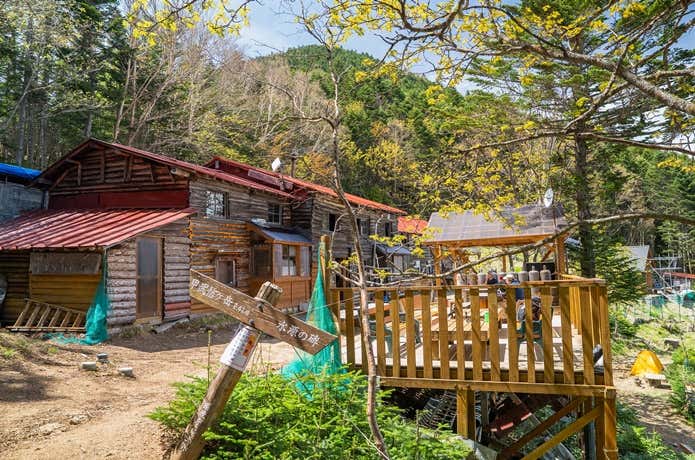 甲武信小屋