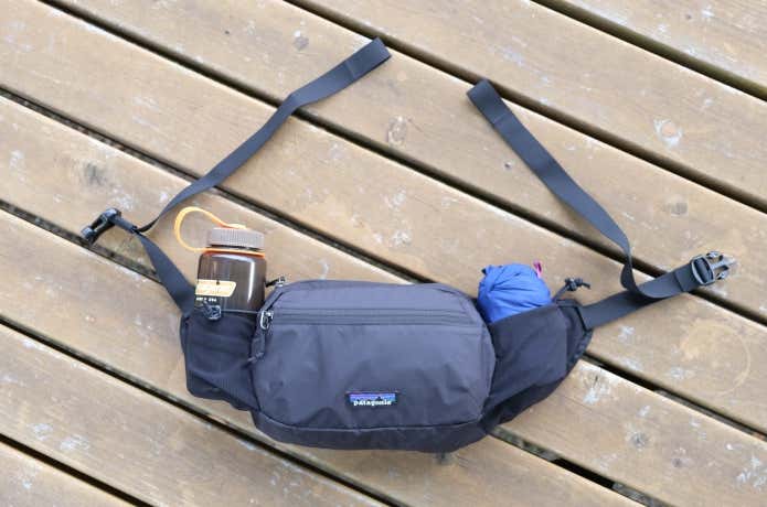 ボトル収納付きウエストバッグの全容
