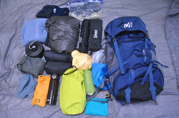 登山の荷物