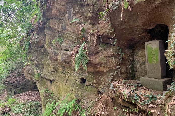 鎌倉東側の山を切り開いた道である朝比奈切通し