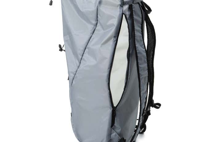 ZEROGRAMの「Packable Sil. Daypack15」